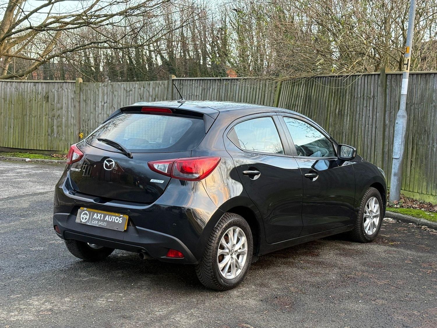 Used Mazda Mazda2 2015 for sale - 76899280: Photo 4