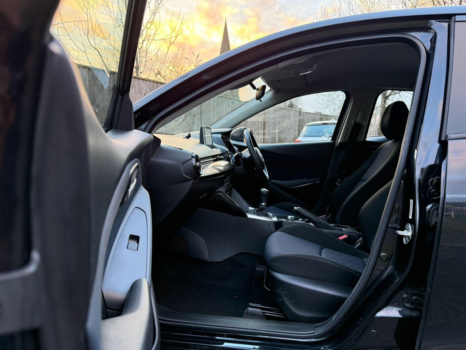 Used Mazda Mazda2 2015 for sale - 76899280: Photo 9