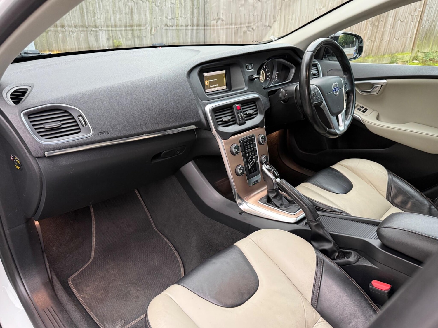 Used Volvo V40 2013 for sale - 76965228: Photo 14