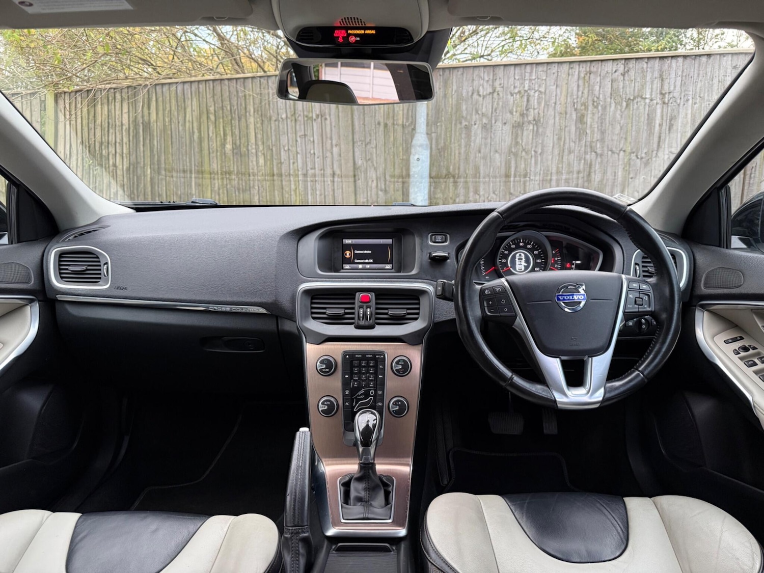 Used Volvo V40 2013 for sale - 76965228: Photo 15