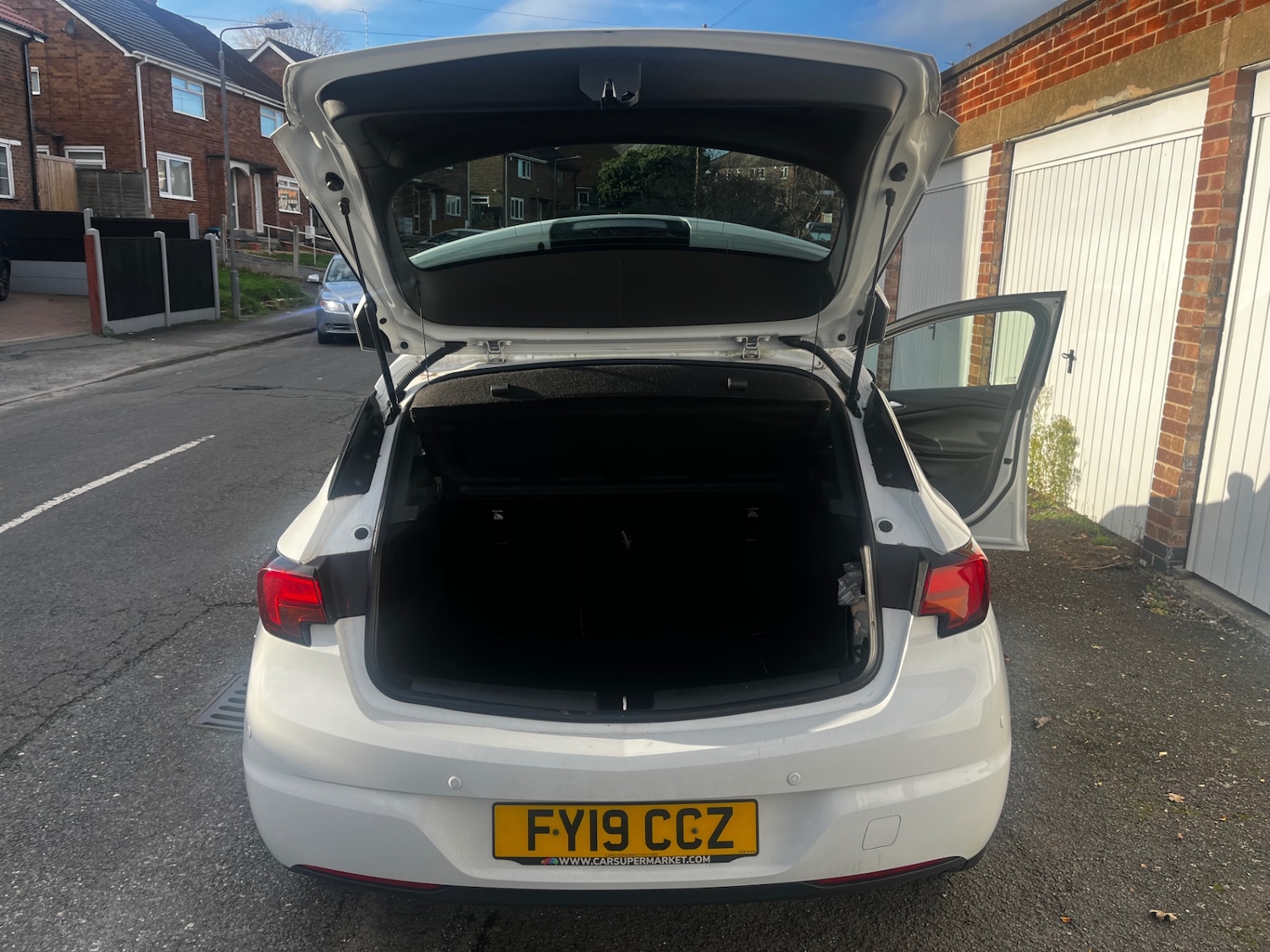 Used Vauxhall Astra 2019 for sale - 76796604: Photo 2