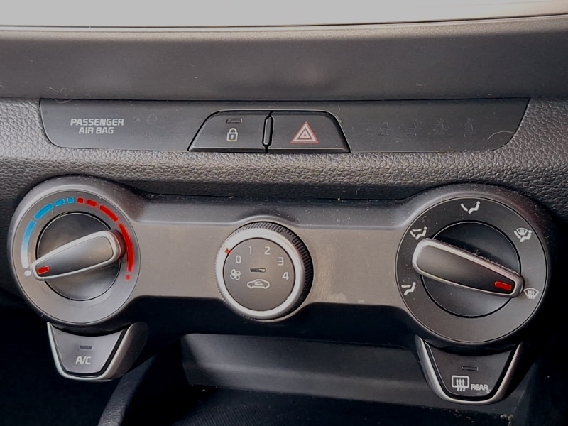 Used Kia Stonic 2023 for sale - 78169573: Photo 13