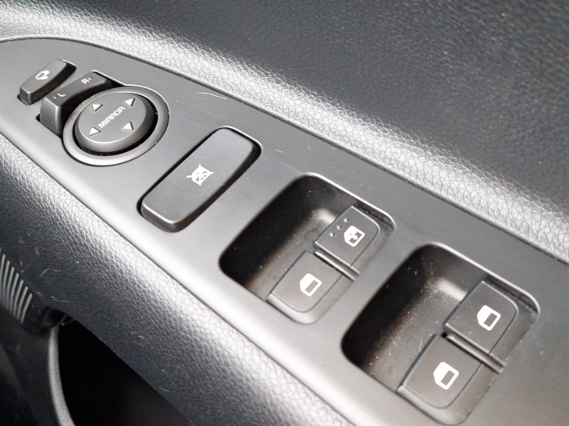 Used Kia Stonic 2023 for sale - 78169573: Photo 18