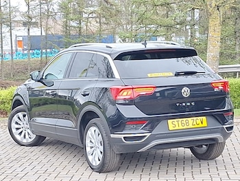 Used Volkswagen T-Roc 2018 for sale - 78756942: Photo