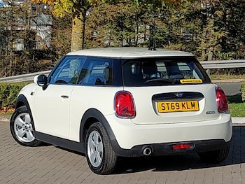 Used MINI Hatch 2019 for sale - 77065952: Photo