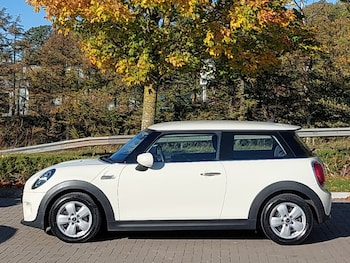 Used MINI Hatch 2019 for sale - 77065952: Photo