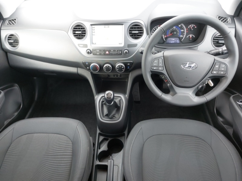 Used Hyundai i10 2019 for sale - 76427409: Photo 2
