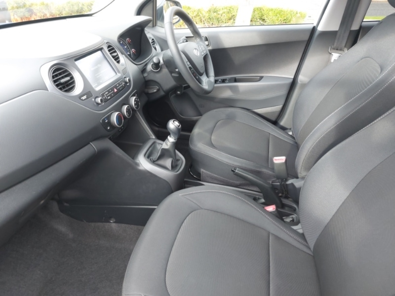 Used Hyundai i10 2019 for sale - 76427409: Photo 5