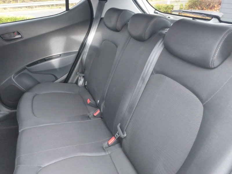 Used Hyundai i10 2019 for sale - 76427409: Photo 6