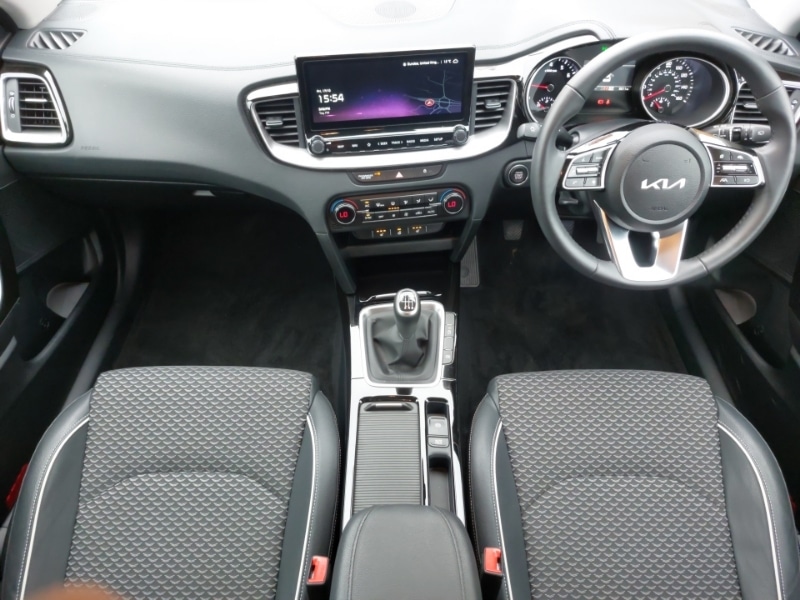 Used Kia XCeed 2025 for sale - 76309160: Photo 2