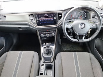 Used Volkswagen T-Roc 2019 for sale - 78546342: Photo