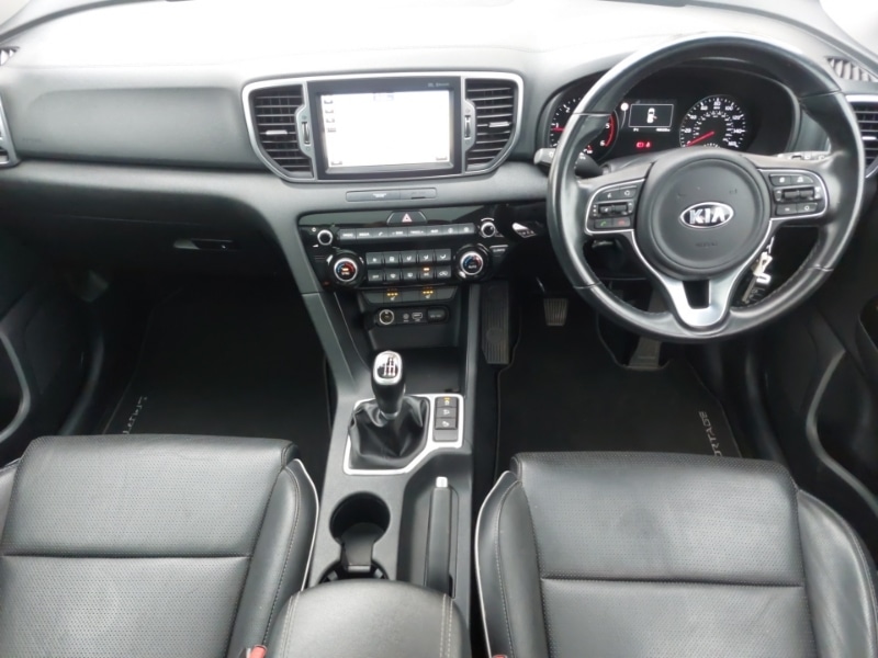 Used Kia Sportage 2018 for sale - 76369636: Photo 2