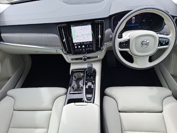Used Volvo V90 2025 for sale - 79573395: Photo