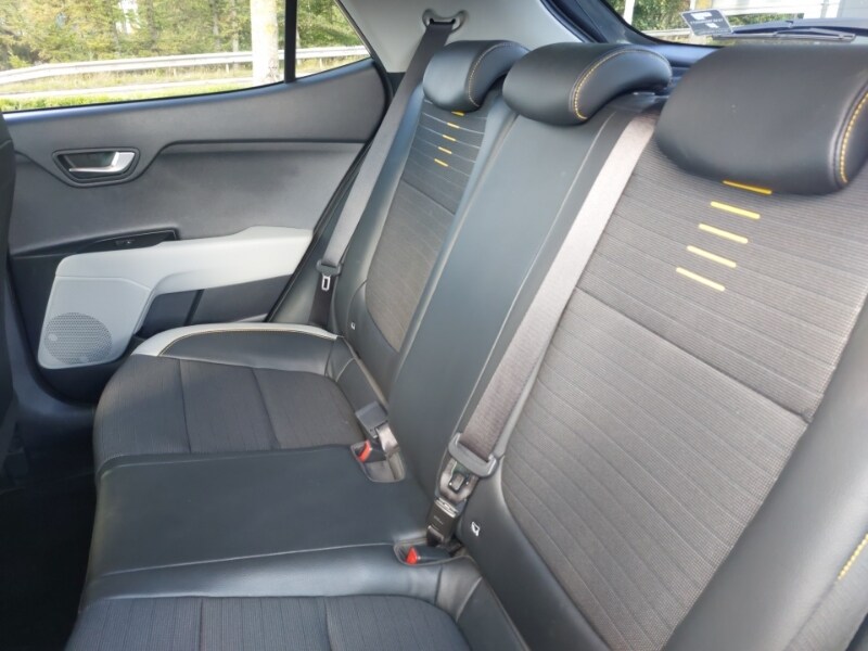 Used Kia Stonic 2023 for sale - 75976914: Photo 6