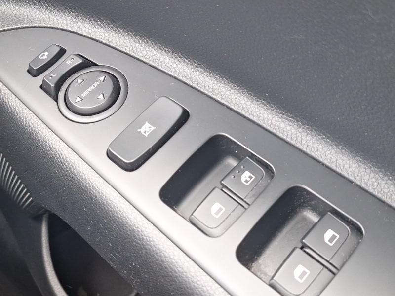 Used Kia Stonic 2021 for sale - 78183913: Photo 18