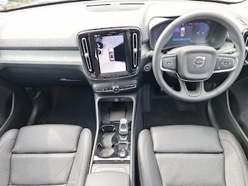 Used Volvo XC40 2025 for sale - 79573409: Photo