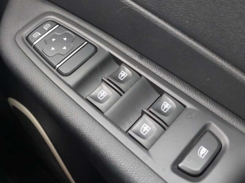 Used Renault Captur 2018 for sale - 76478771: Photo 19