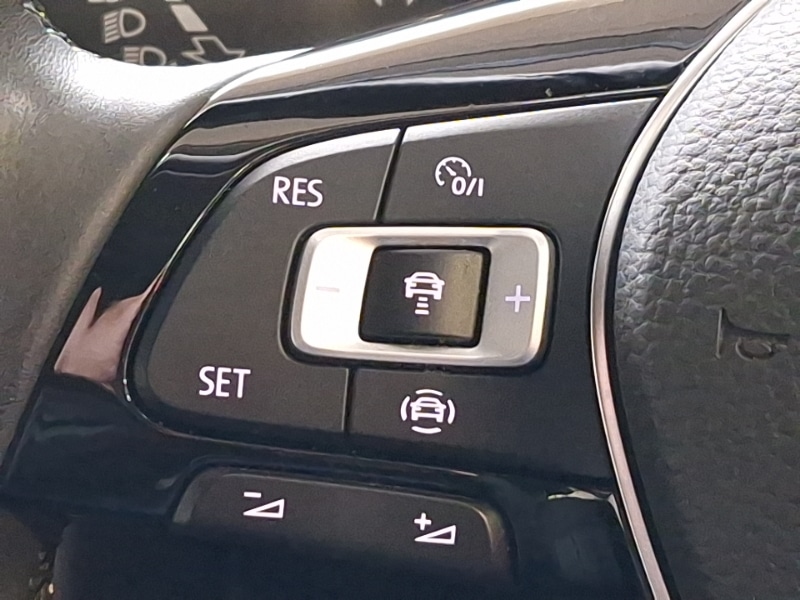 Used Volkswagen T-Roc 2019 for sale - 76932504: Photo 17