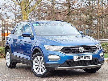Used Volkswagen T-Roc 2019 for sale - 76932504: Photo