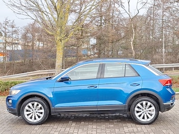 Used Volkswagen T-Roc 2019 for sale - 76932504: Photo