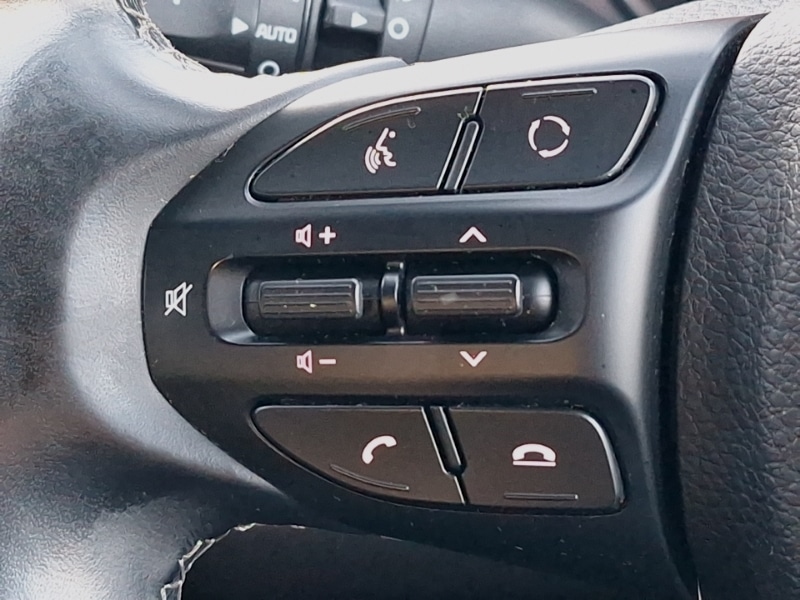 Used Kia Stonic 2020 for sale - 76696090: Photo 17