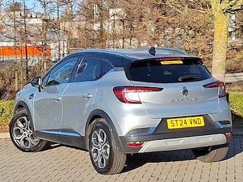 Used Renault Captur 2024 for sale - 76661686: Photo