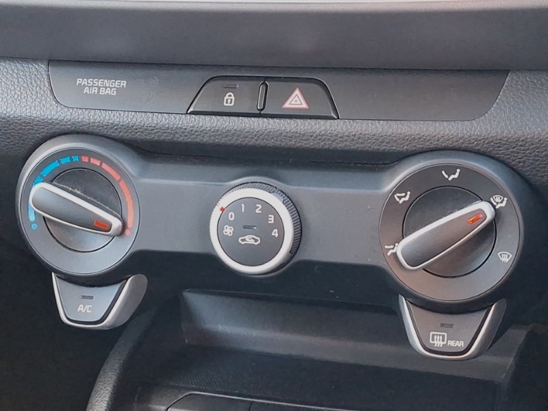 Used Kia Stonic 2020 for sale - 76880213: Photo 13