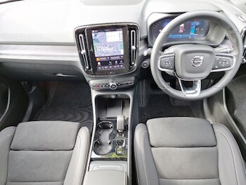 Used Volvo XC40 2025 for sale - 79642275: Photo