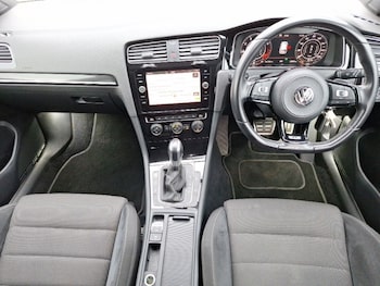 Used Volkswagen Golf 2019 for sale - 77761123: Photo