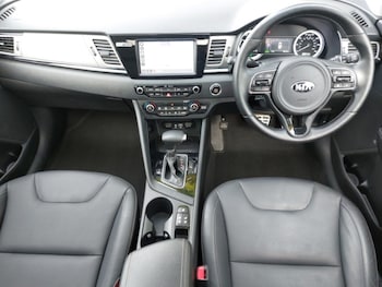 Used Kia Niro 2018 for sale - 76165990: Photo 2