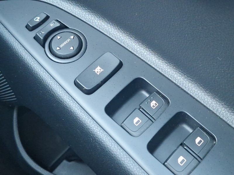 Used Kia Stonic 2020 for sale - 76970531: Photo 18