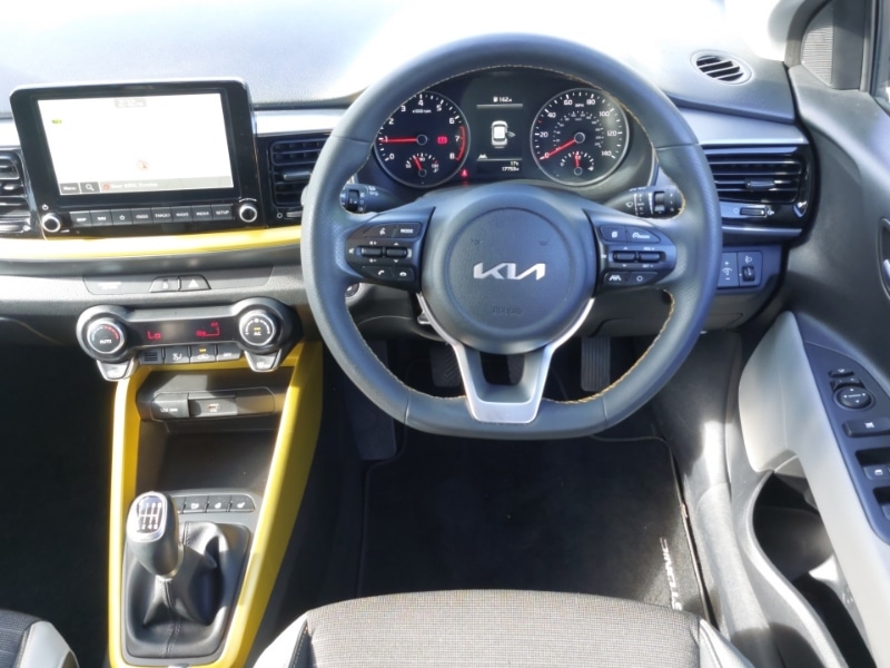 Used Kia Stonic 2023 for sale - 76958986: Photo 7