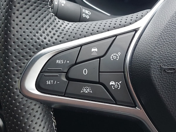 Used Renault Captur 2023 for sale - 76204832: Photo 19