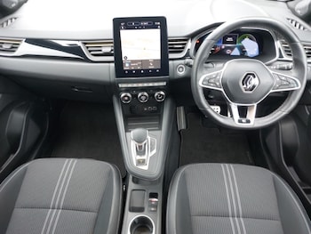 Used Renault Captur 2023 for sale - 76204832: Photo 2
