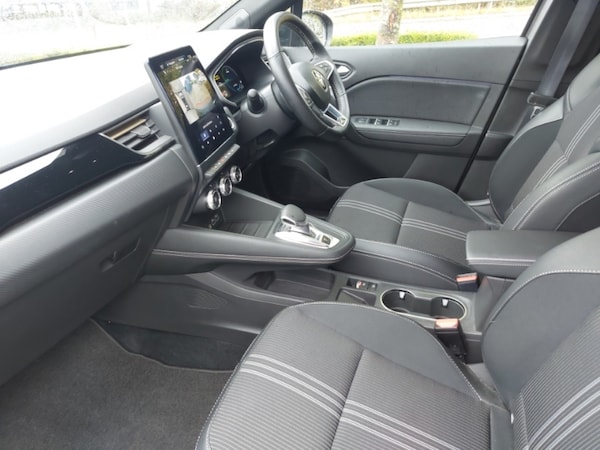 Used Renault Captur 2023 for sale - 76204832: Photo 5