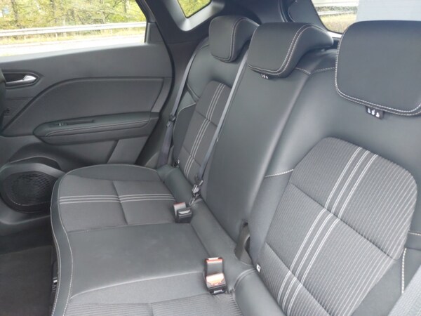 Used Renault Captur 2023 for sale - 76204832: Photo 6