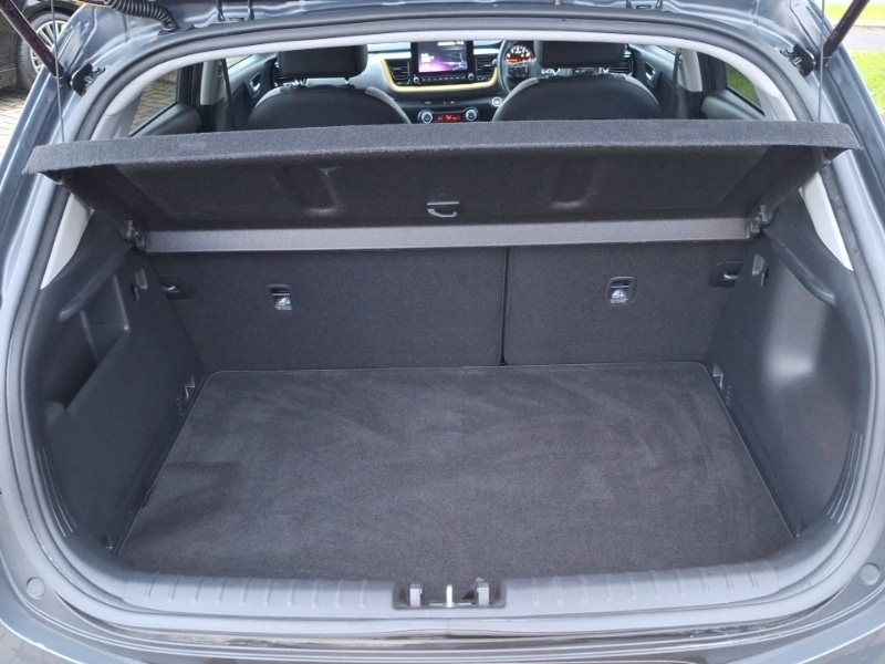 Used Kia Stonic 2023 for sale - 76816190: Photo 8