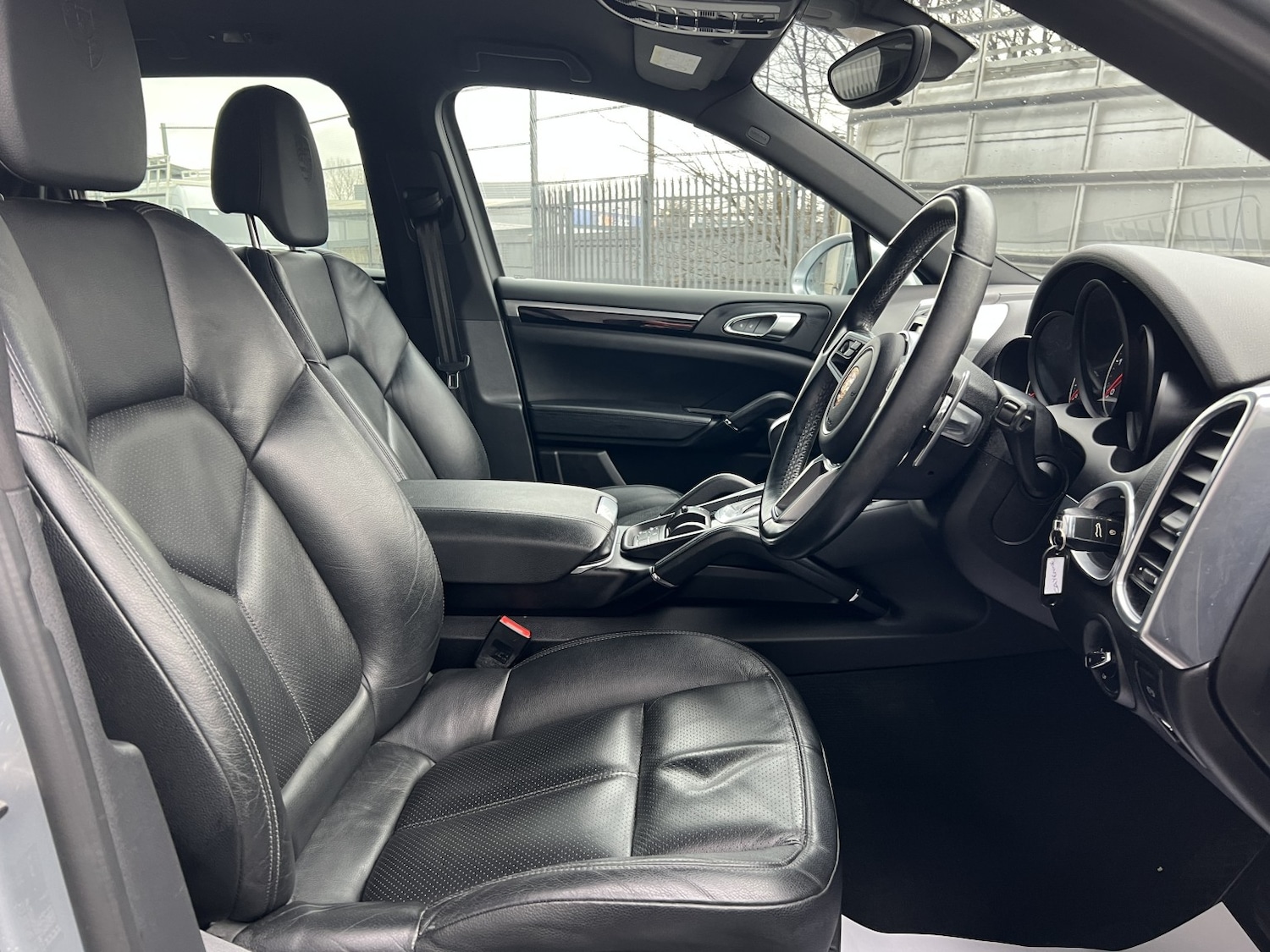 Used Porsche Cayenne 2015 for sale - 77303568: Photo 15