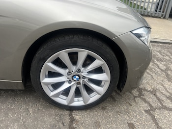 Used BMW 3 Series 2018 for sale - 77622385: Photo