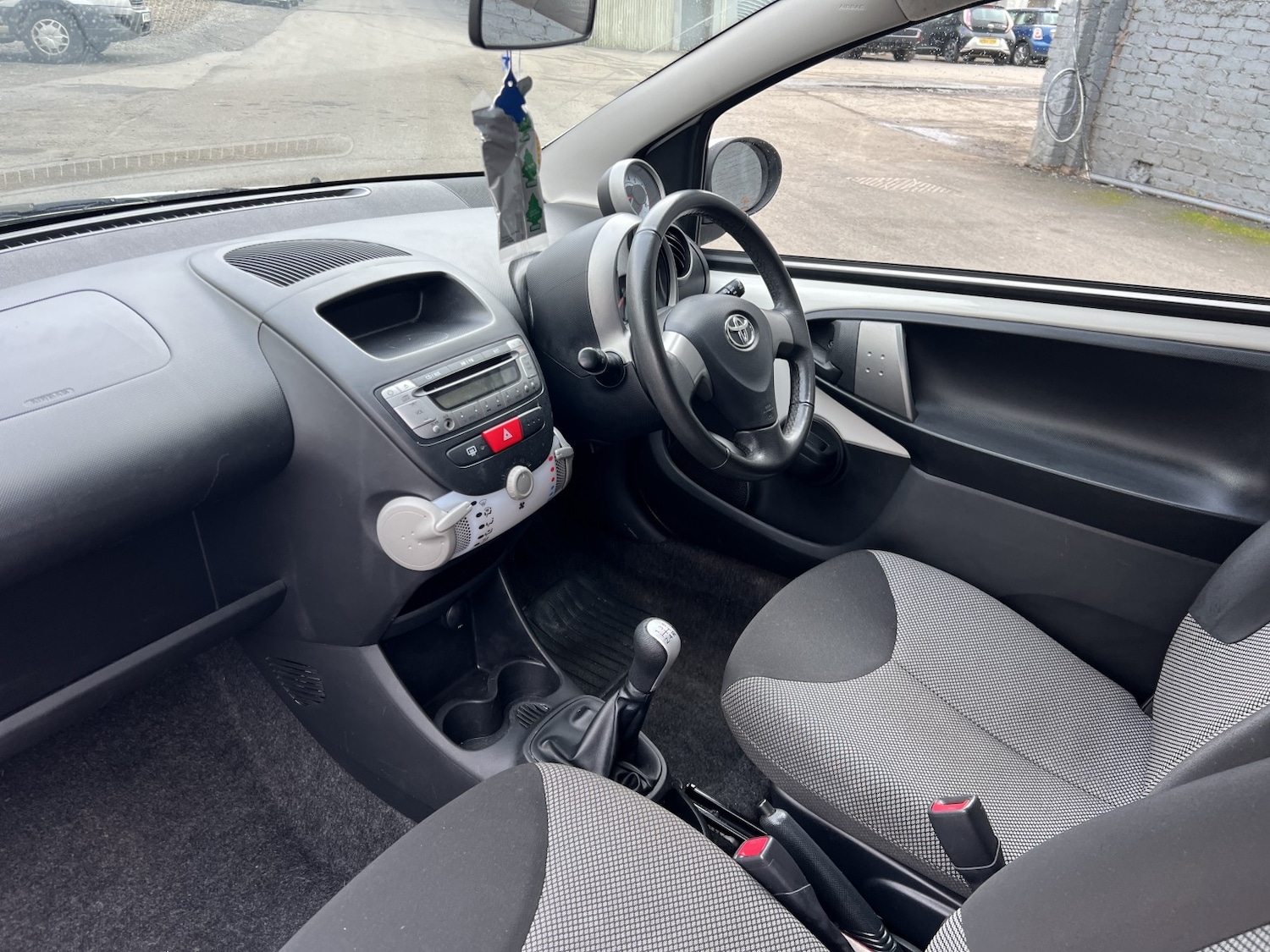 Used Toyota AYGO 2013 for sale - 77423517: Photo 9