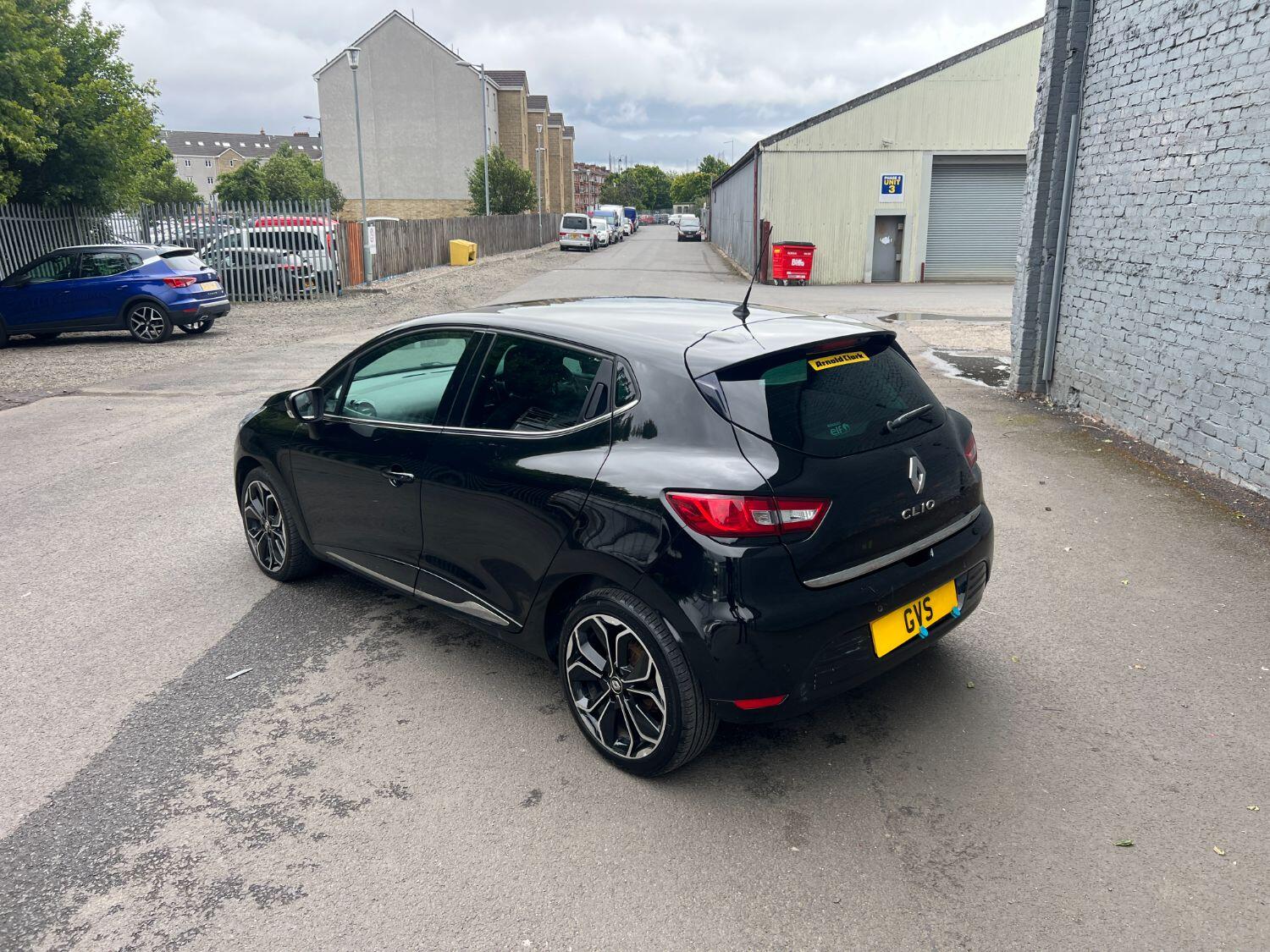 Used Renault Clio 2018 for sale - 76769290: Photo 10