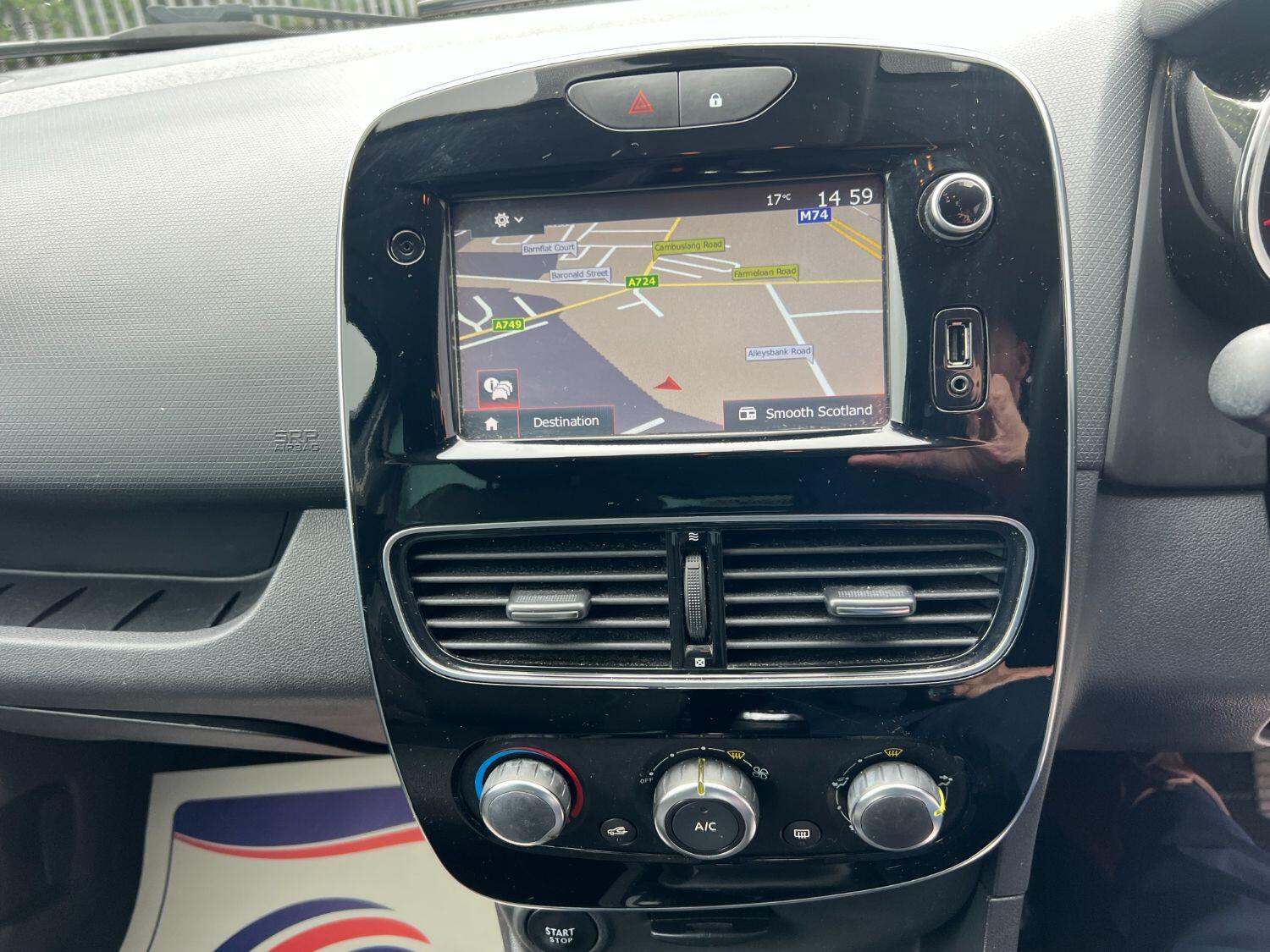 Used Renault Clio 2018 for sale - 76769290: Photo 17