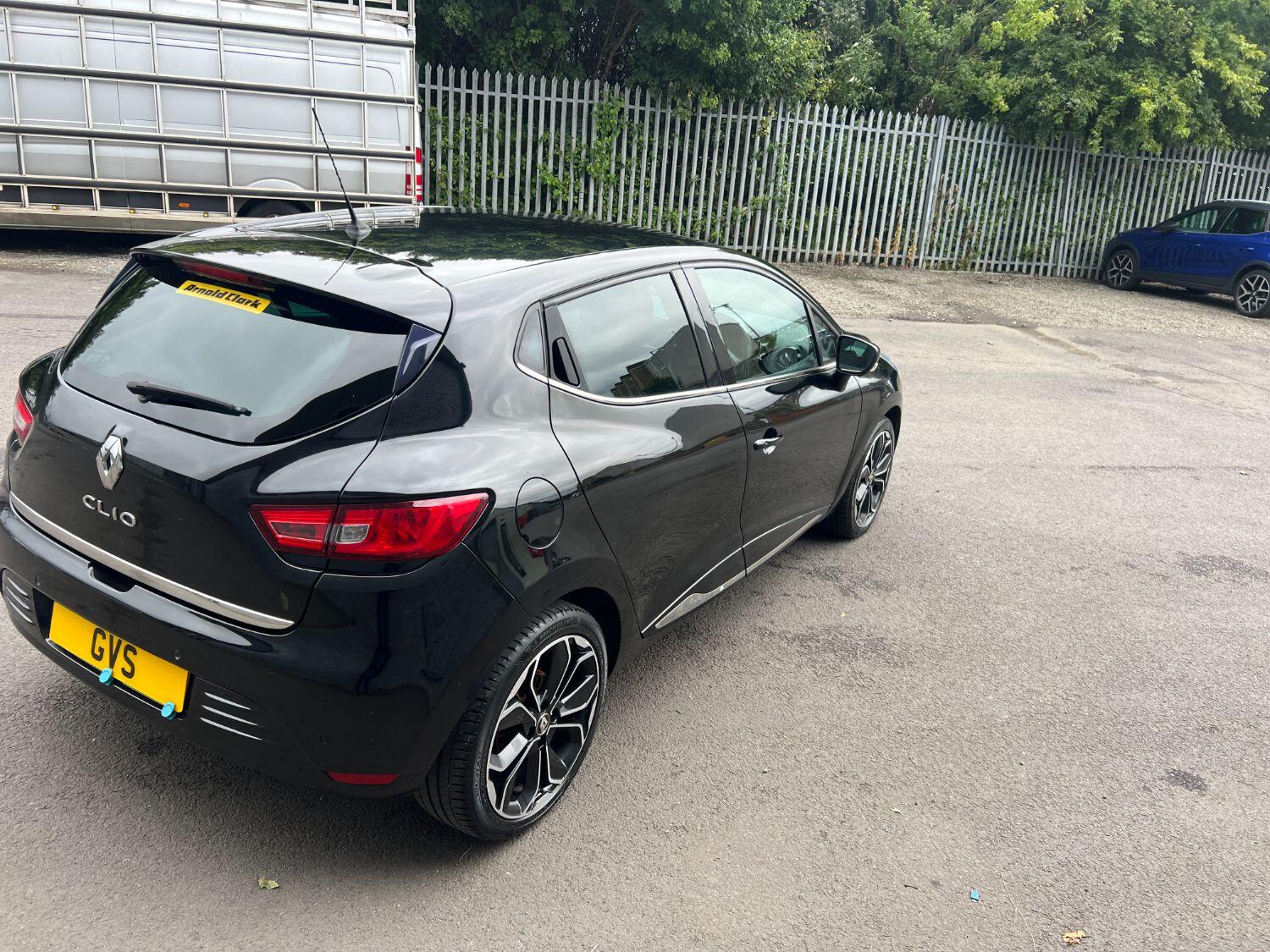 Used Renault Clio 2018 for sale - 76769290: Photo 5