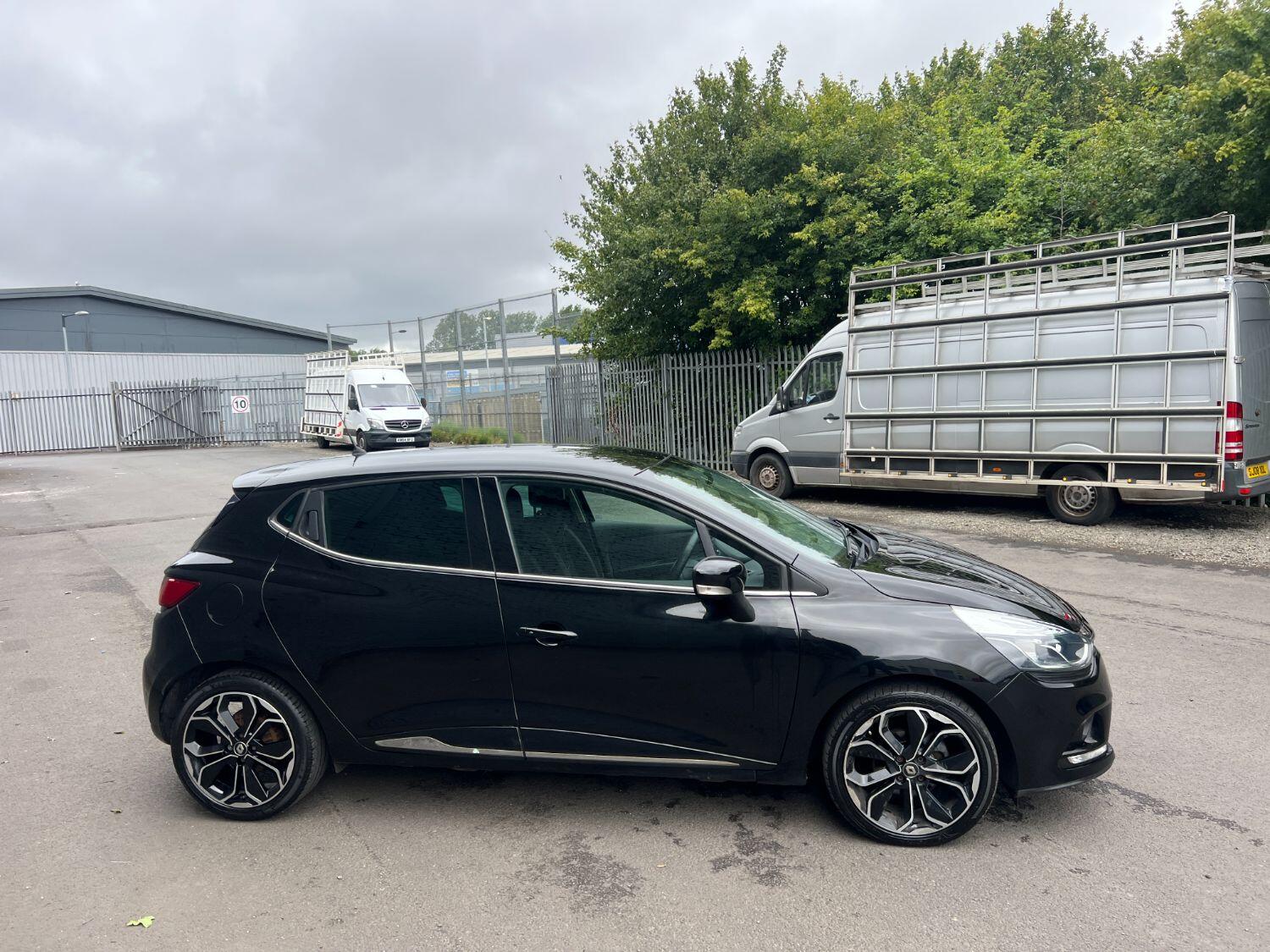 Used Renault Clio 2018 for sale - 76769290: Photo 7