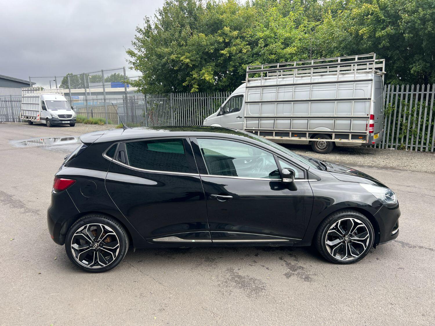 Used Renault Clio 2018 for sale - 76769290: Photo 9