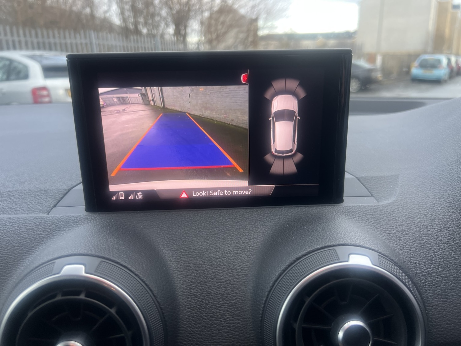 Used Audi Q2 2017 for sale - 77129579: Photo 12