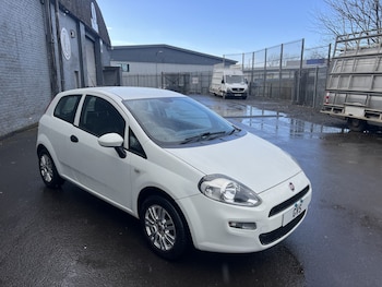 Used Fiat Punto 2015 for sale - 77991749: Photo
