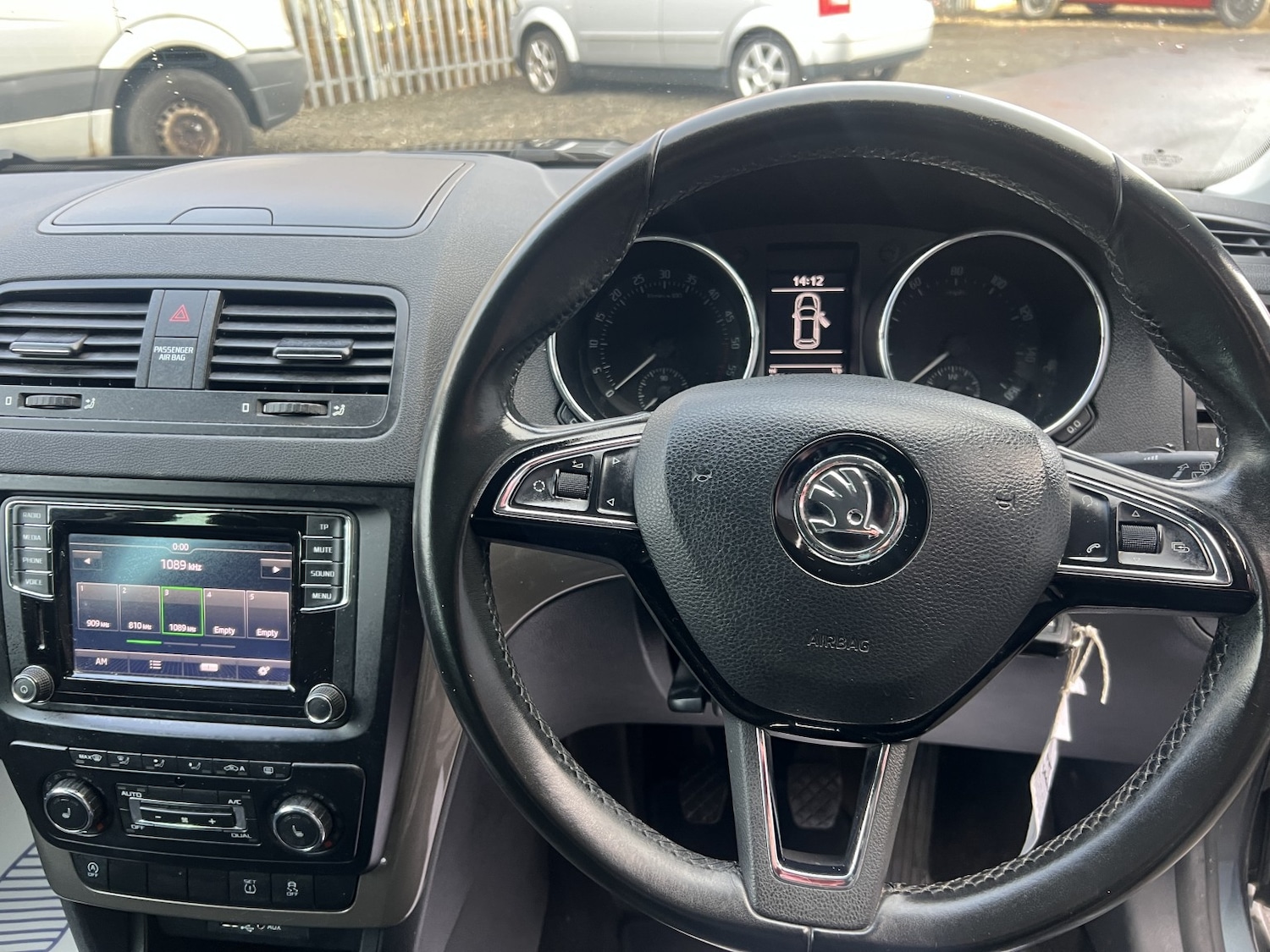 Used Skoda Yeti 2015 for sale - 77201156: Photo 10