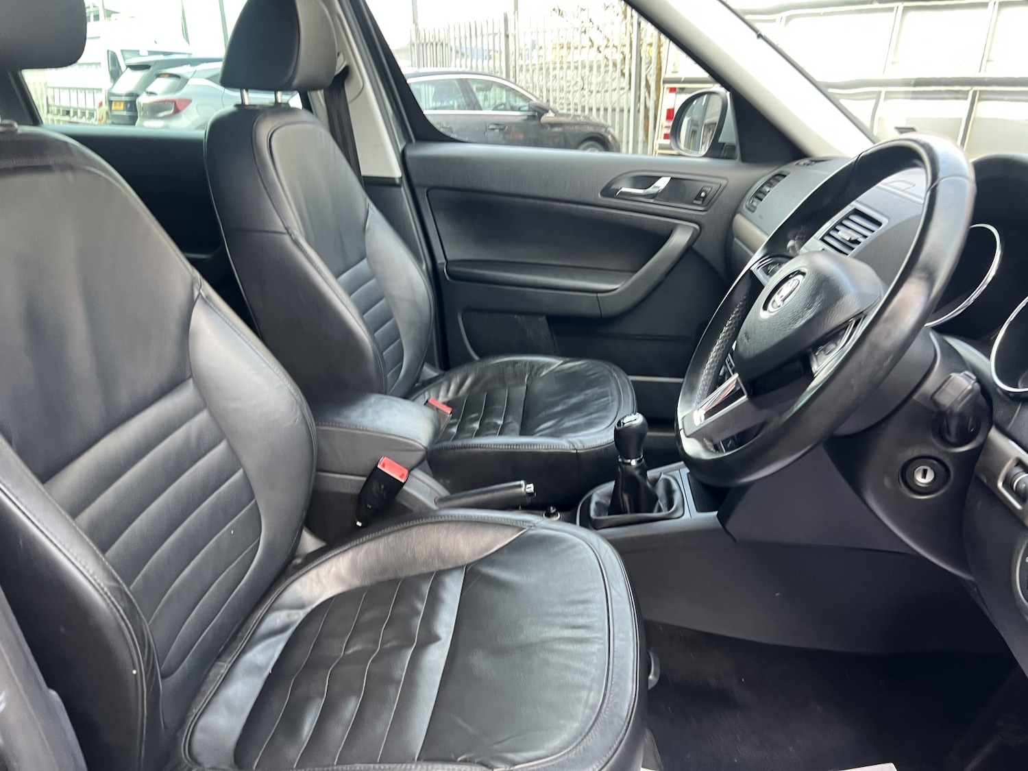 Used Skoda Yeti 2015 for sale - 77201156: Photo 11