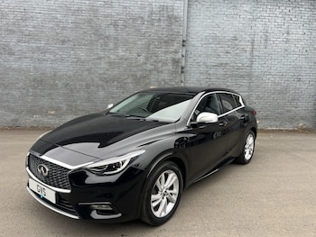 Used Infiniti Q30 2017 for sale - 79130682: Photo